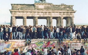 ON THE OTHER SIDE OF THE BERLIN WALL